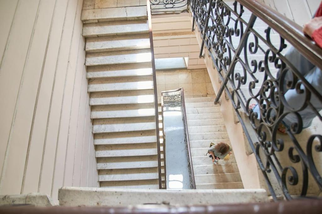 White Door Apartments Heart Of Odessa 4 Exterior foto