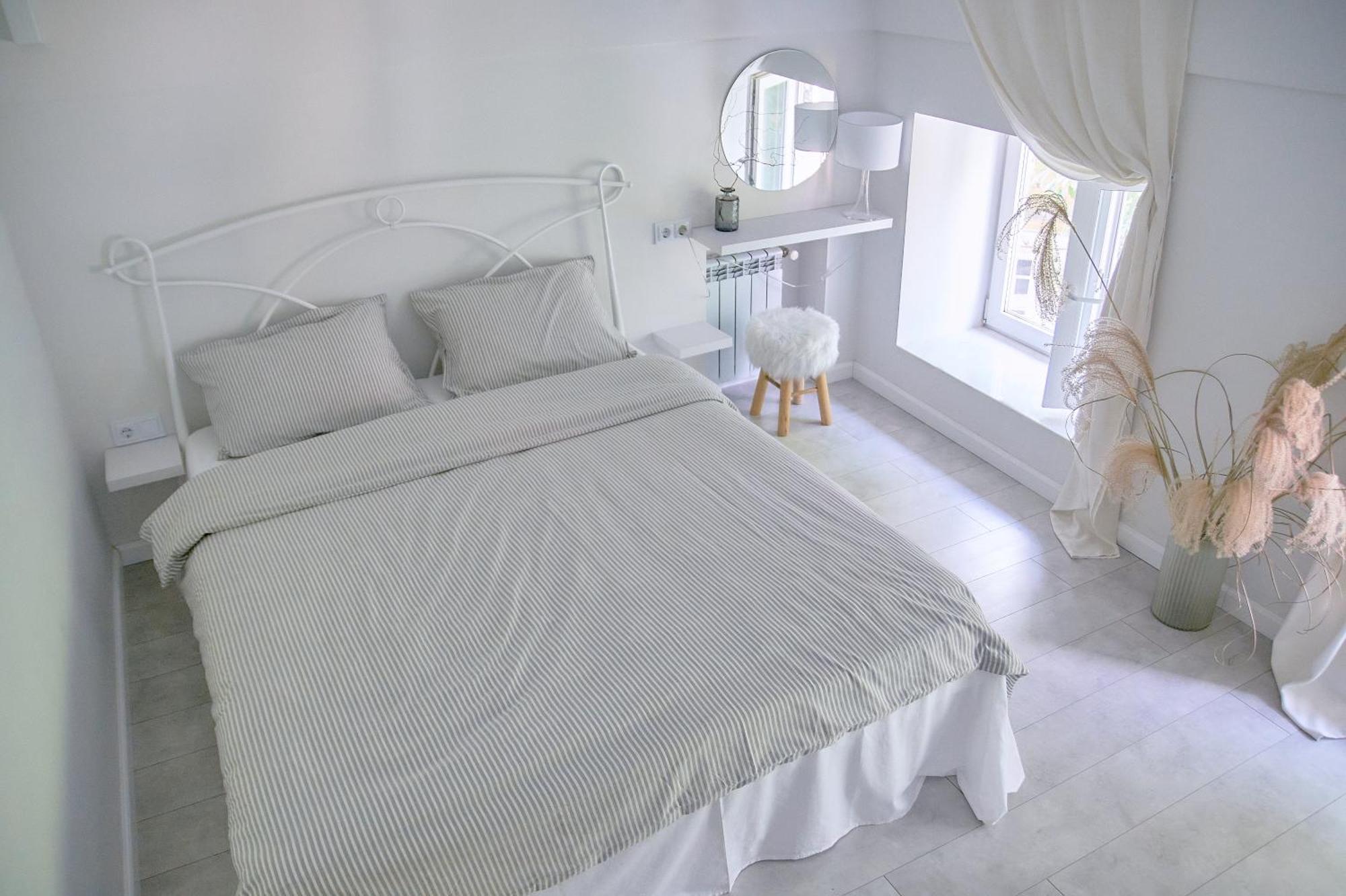 White Door Apartments Heart Of Odessa 4 Exterior foto