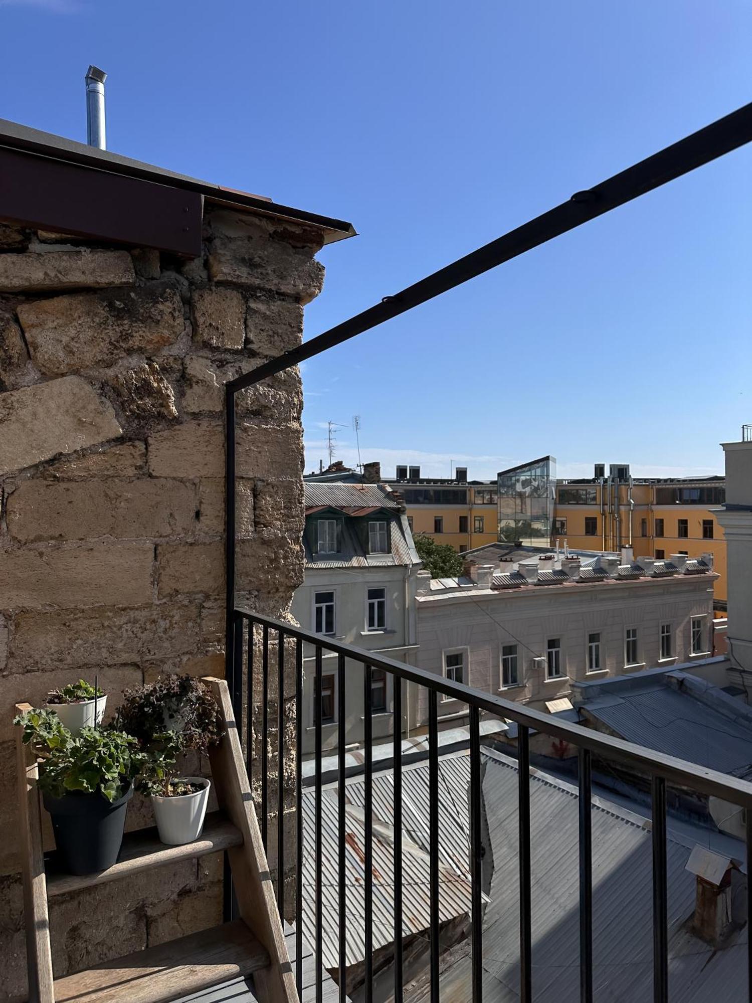 White Door Apartments Heart Of Odessa 4 Exterior foto